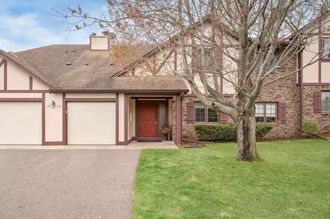 178 Galtier Pl, Shoreview, MN 55126