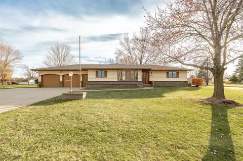 919 Church St W, Belle Plaine, MN 56011