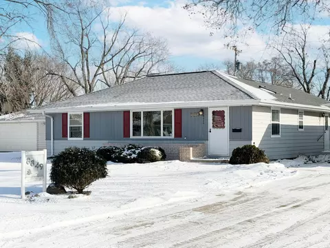 8849 Columbus Ave S, Bloomington, MN 55420