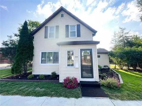401 4th St SE, Little Falls, MN 56345