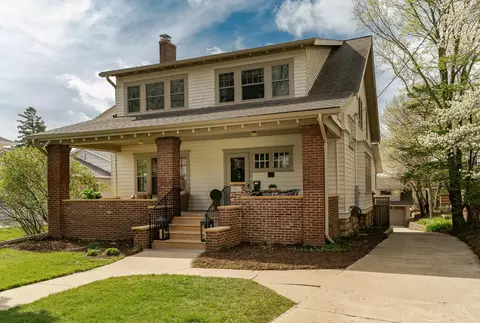 806 4th St SW, Rochester, MN 55902