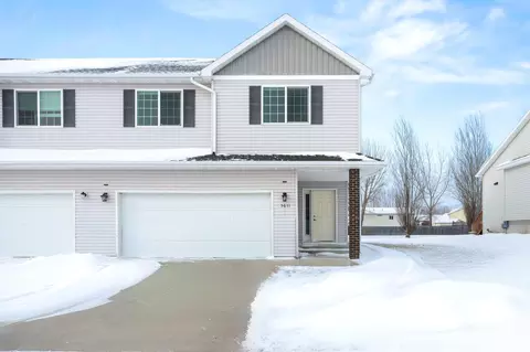 3611 15th St S, Moorhead, MN 56560