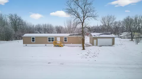 153 2nd St SW, Henriette, MN 55036