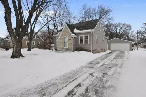 2795 90th Ln NE, Blaine, MN 55449