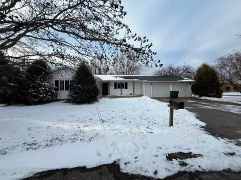 304 Chavis Dr, Hendricks, MN 56136 photo 1