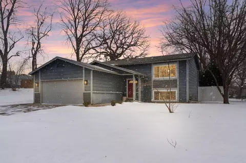 533 Innsbruck Dr, Chaska, MN 55318