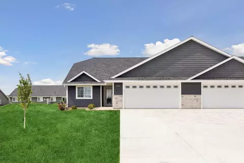 615 Field Point St, Roberts, WI 54023