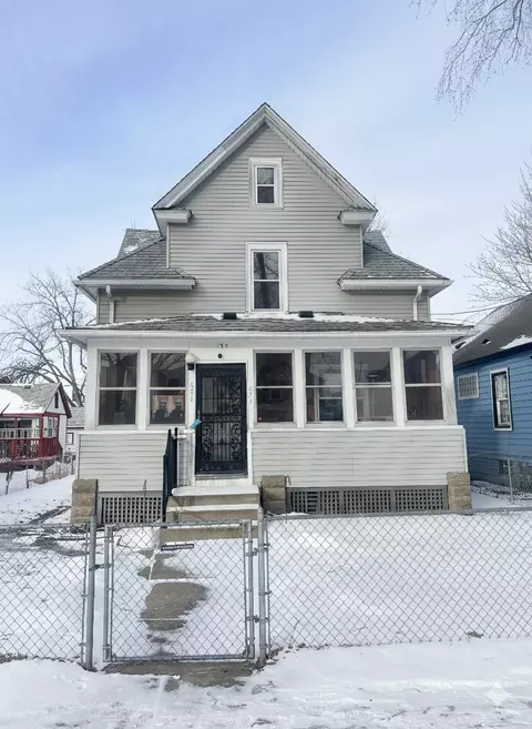 671 Van Buren Ave, Saint Paul, MN 55104
