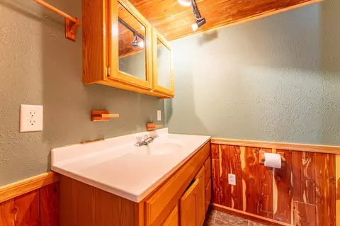 Bath - 815 3rd St N, Tower, MN 55790 photo 2 of 2