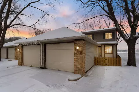 192 Bridlewood Dr, Saint Paul, MN 55119