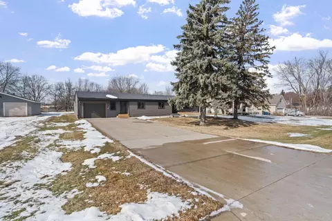 639 Main St S, Lonsdale, MN 55046