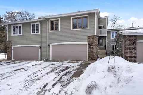 6769 W 82nd St, Bloomington, MN 55438