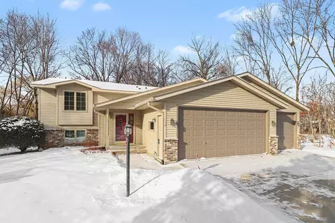 710 Ironwood Ave NE, New Prague, MN 56071