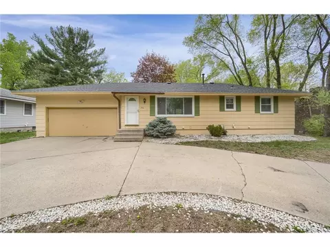 7516 Arthur St NE, Fridley, MN 55432