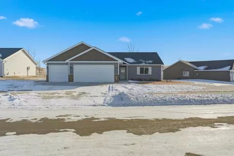 725 Northwood Dr, Janesville, MN 56048