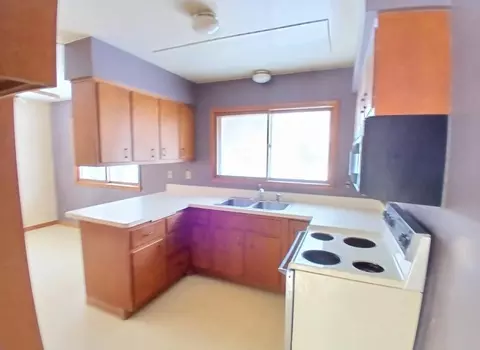 Kitchen - 204 Wadena St, Duluth, MN 55803 photo 1 of 3