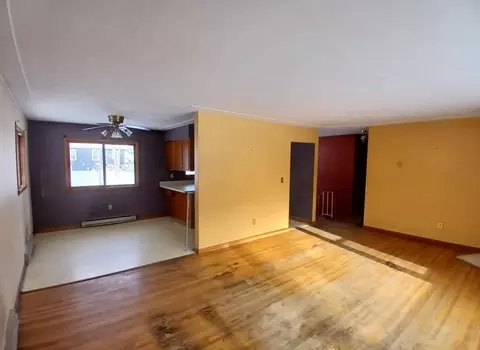Living - 204 Wadena St, Duluth, MN 55803 photo 6 of 8