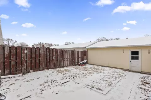 Exterior - 2002 Arkwright St, Maplewood, MN 55117 photo 4 of 8