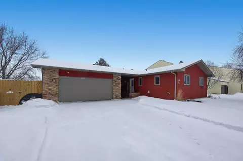 3705 4th St S, Moorhead, MN 56560