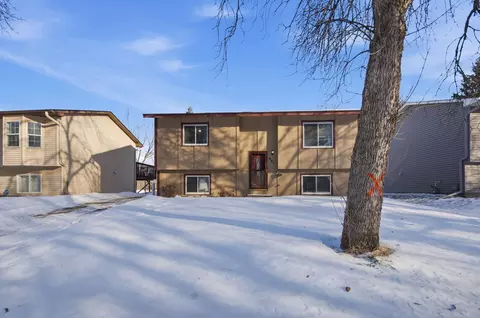 941 104th Ave NW, Coon Rapids, MN 55433
