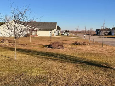 1019 7th Ave NE, Perham, MN 56573 photo 4