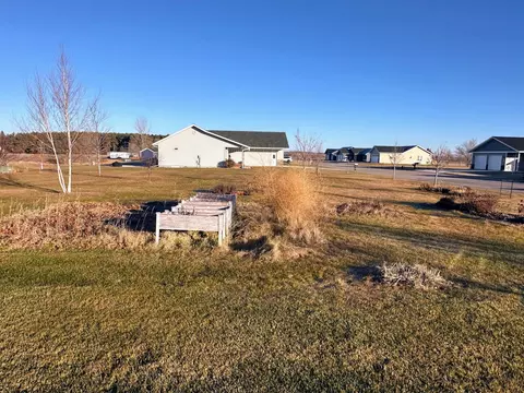 1019 7th Ave NE, Perham, MN 56573 photo 3