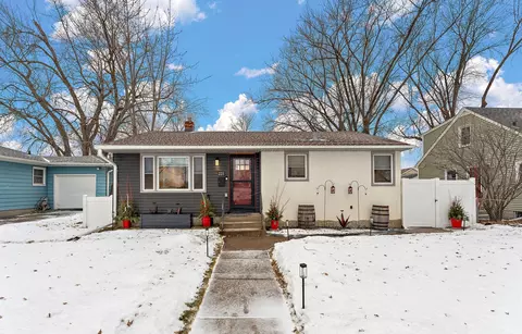 221 9th St S, South Saint Paul, MN 55075