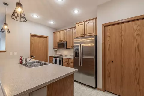 Kitchen - 2056 Pratt Cir, Saint Peter, MN 56082 photo 2 of 5