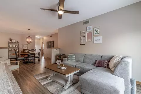 Living - 2056 Pratt Cir, Saint Peter, MN 56082 photo 3 of 4