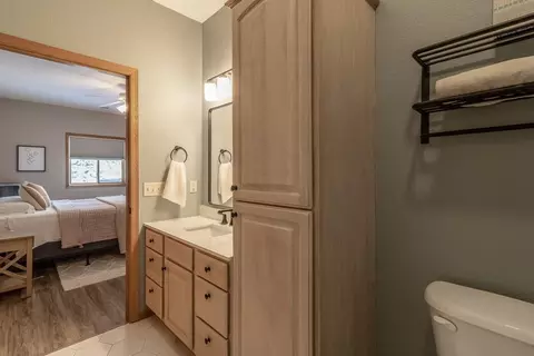 Bath - 2056 Pratt Cir, Saint Peter, MN 56082 photo 2 of 3