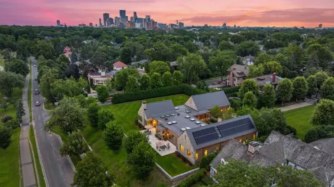 2505 E Lake Of The Isles Pkwy, Minneapolis, MN 55405