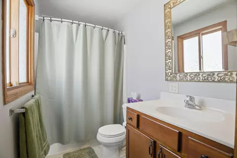 Bath - 2225 Old Post Rd, Independence, MN 55359 photo 1 of 3