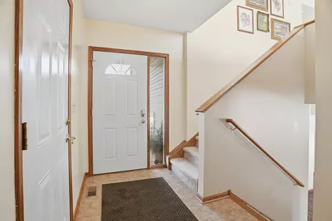 Entry Way - 2225 Old Post Rd, Independence, MN 55359 photo 2 of 2
