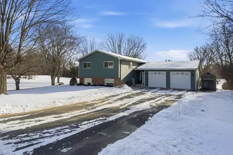 Exterior - 2225 Old Post Rd, Independence, MN 55359 photo 2 of 17