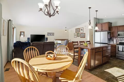 Dining - 2225 Old Post Rd, Independence, MN 55359 photo 1 of 4