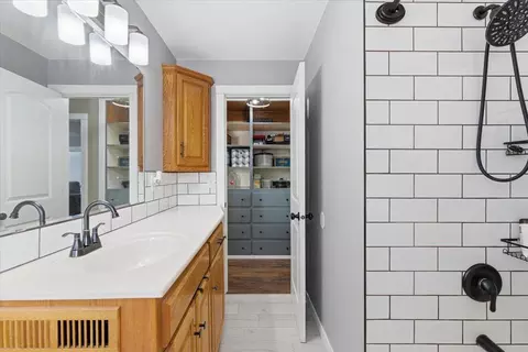 Bath - 808 3rd St S, Cold Spring, MN 56320 photo 2 of 4