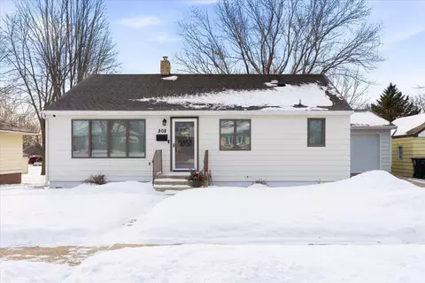 808 3rd St S, Cold Spring, MN 56320