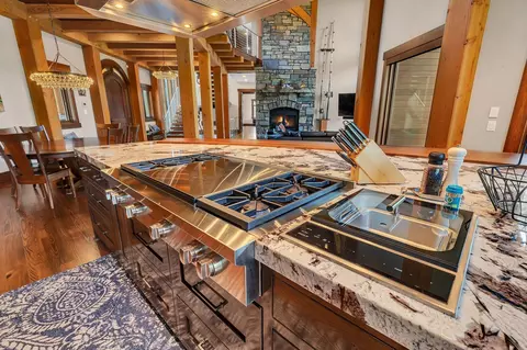 Kitchen - 3121 Blackheath Dr, Saint Cloud, MN 56301 photo 6 of 17