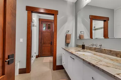 Bath - 3121 Blackheath Dr, Saint Cloud, MN 56301 photo 9 of 10