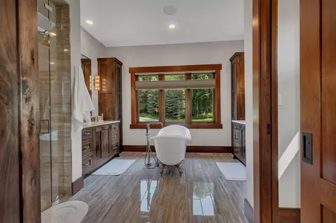Bath - 3121 Blackheath Dr, Saint Cloud, MN 56301 photo 2 of 10