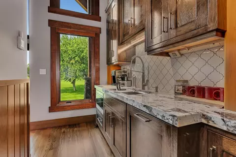 Kitchen - 3121 Blackheath Dr, Saint Cloud, MN 56301 photo 14 of 17