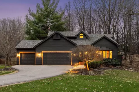 26435 Noble Rd, Excelsior, MN 55331