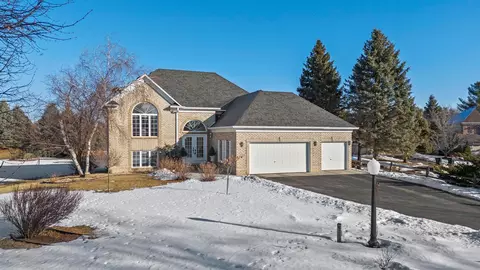 2001 Stonepine Ave, Hudson, WI 54016
