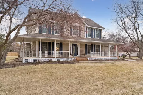 1333 Bucher Ave, Shoreview, MN 55126