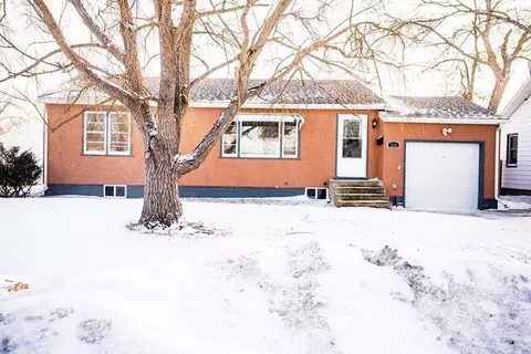 310 11th Ave NE, Jamestown, ND 58401