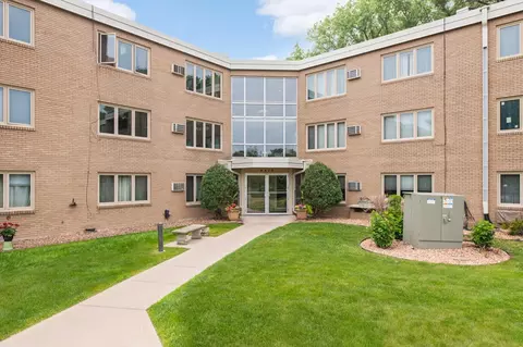 4370 Brookside Ct #106, Edina, MN 55436