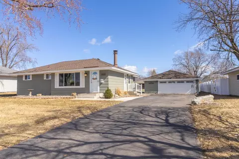 10025 Columbus Ave S, Bloomington, MN 55420