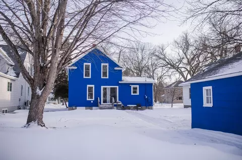 Exterior - 305 E 7th St, Morris, MN 56267 photo 4 of 7