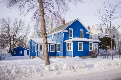 305 E 7th St, Morris, MN 56267