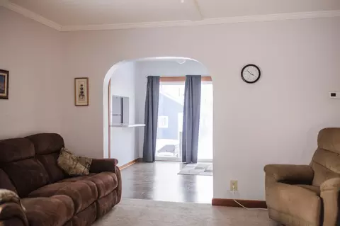 Living - 305 E 7th St, Morris, MN 56267 photo 3 of 4